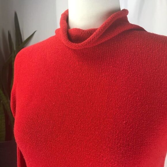 TAHARI Women’s Sweater | TAHARI Red Medium Knit Sweater. Medium. - Picture 6 of 6
